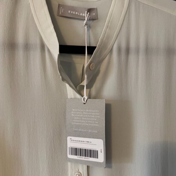 ✨ Everlane 100% Silk Mint Green Blouse - Size 14 ✨ - 0072 - Picture 4 of 5